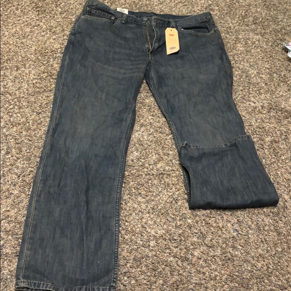 Dark washed Levi jeans!